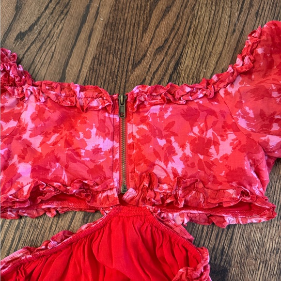 Super cute red and pink cutout dress - Picture 6 of 12